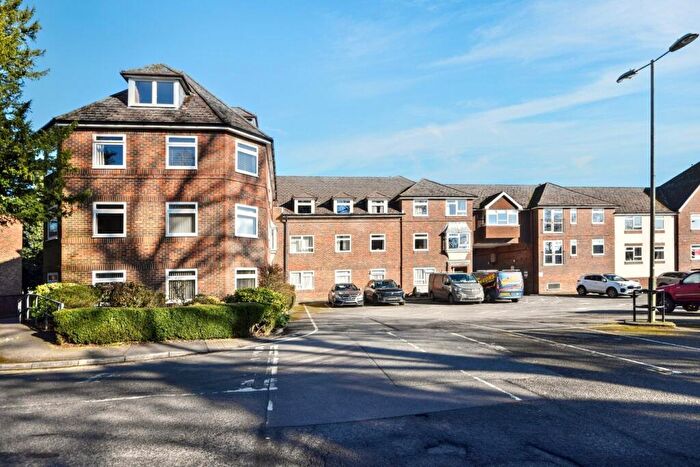 1 Bedroom Retirement Property For Sale In Market Square, Alton, Hampshire, GU34