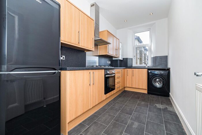 2 Bedroom Flat To Rent In Brook Street, Broughty Ferry, Dundee, DD5