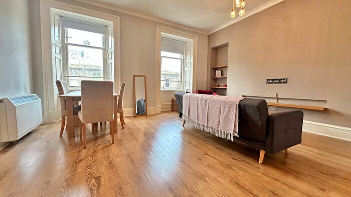 2 Bedroom Flat For Sale In Commercial Street, Dundee, DD1