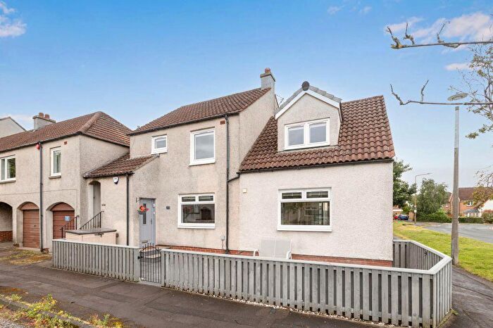 4 Bedroom Link Detached House For Sale In South Gyle Road, South Gyle, Edinburgh, EH12