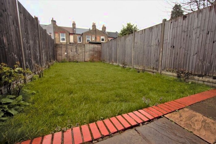 1 Bedroom Flat To Rent In Hawthorn Road, London, N18