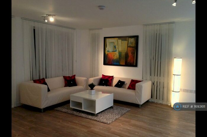 1 Bedroom Flat To Rent In Blondin Way, London, SE16