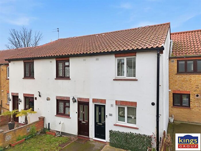 2 Bedroom Terraced House For Sale In Goldsdown Road, Enfield, EN3