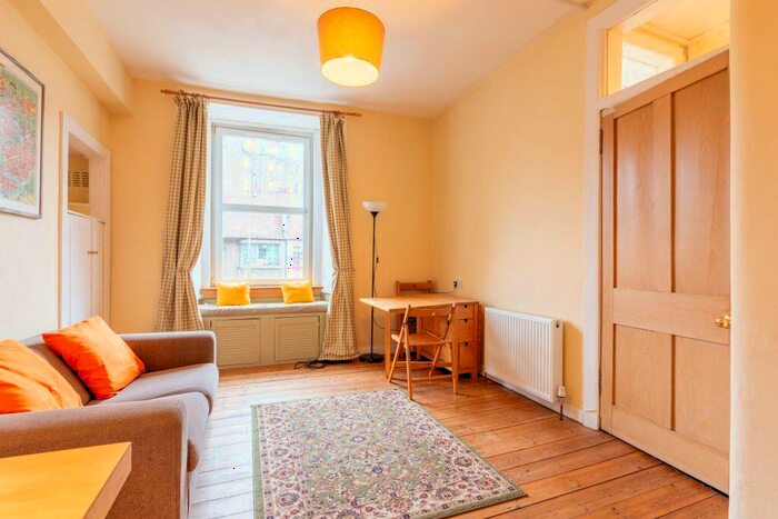 1 Bedroom Flat To Rent In L &# Broughton Road, Edinburgh, EH7