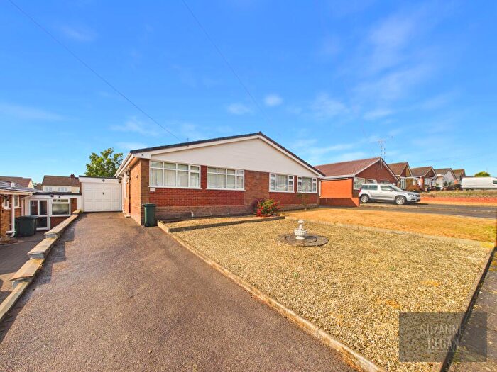 2 Bedroom Semi-Detached Bungalow For Sale In St. Helens Way, Allesley, Coventry, West Midlands, CV5