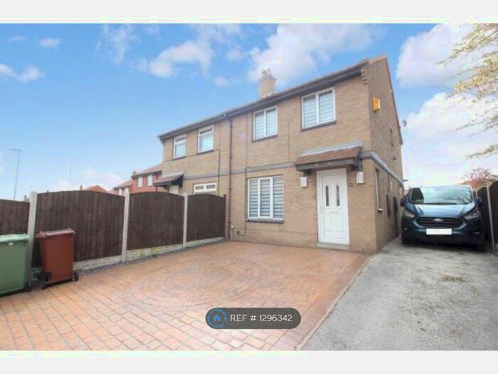 3 Bedroom Semi-Detached House To Rent In Primrose Hill Drive, Leeds LS26