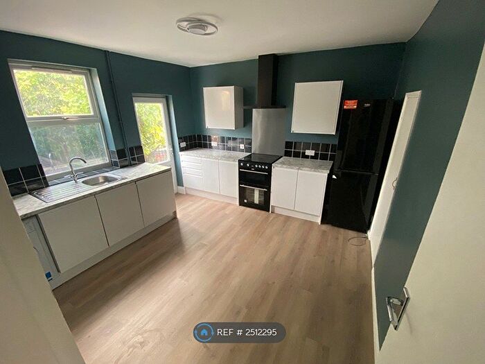 2 Bedroom Flat To Rent In Mason Street, Reading, RG1