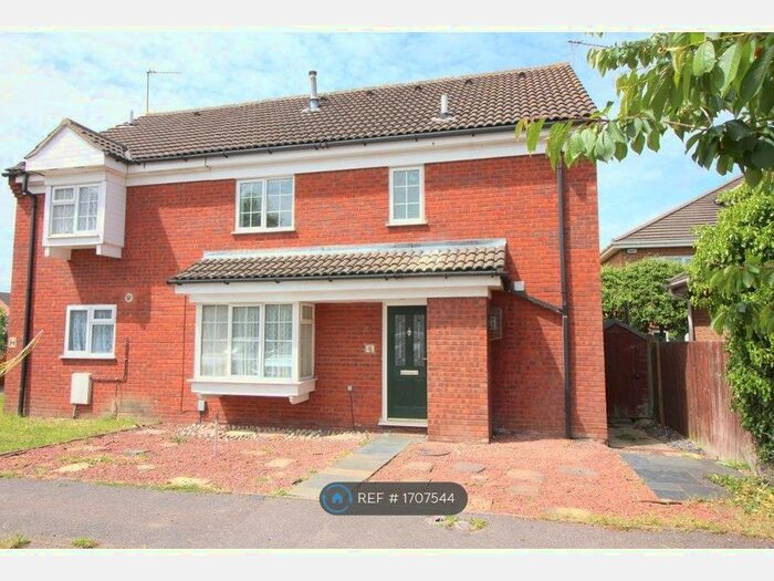 2 Bedroom Terraced House To Rent In Howard Close, Luton, LU3