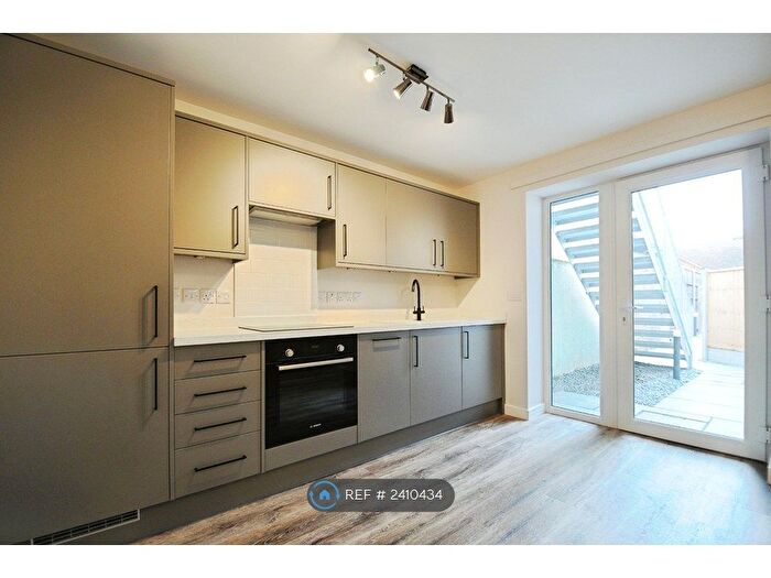 1 Bedroom Flat To Rent In London Road, St. Albans, AL1