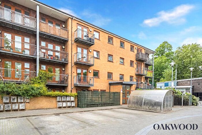 1 Bedroom Flat For Sale In George Downing Estate, Cazenove Road, N16