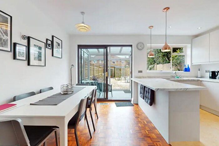 3 Bedroom Detached House To Rent In Westminster Close, Teddington, TW11