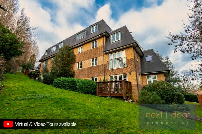 2 Bedroom Flat To Rent In Manor Way, Forest Hill, SE23