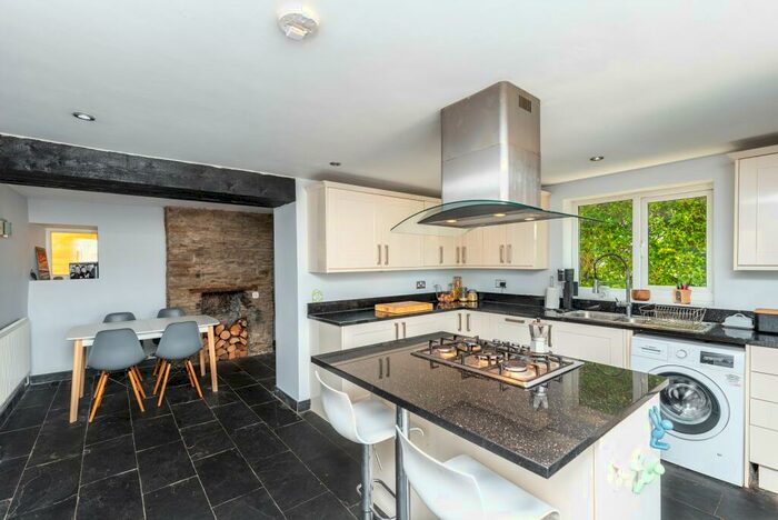 5 Bedroom Detached House For Sale In Howells Terrace, Alltwen, City And County Of Swansea., SA8