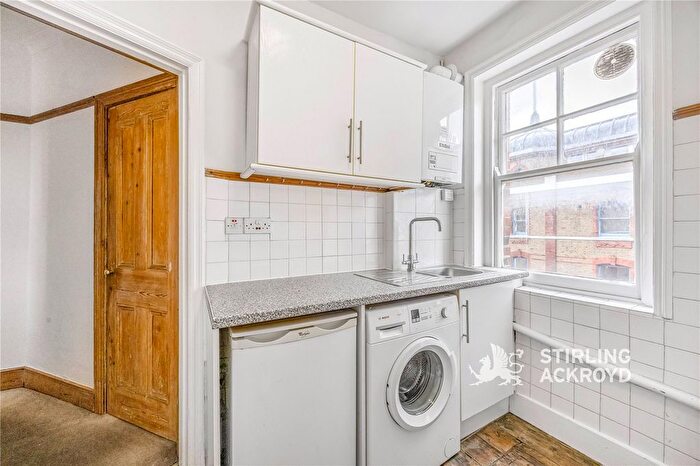 1 Bedroom Flat To Rent In Langham Street, London, W1W