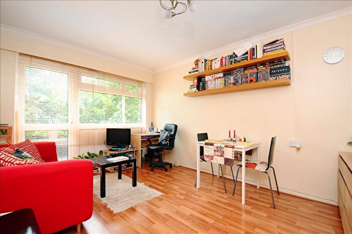 1 Bedroom Flat To Rent In Otto Street, Brandon Estate, SE17