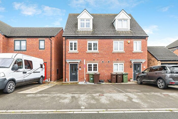 3 Bedroom Semi-Detached House For Sale In Silkstone Road, Featherstone, Pontefract, WF7