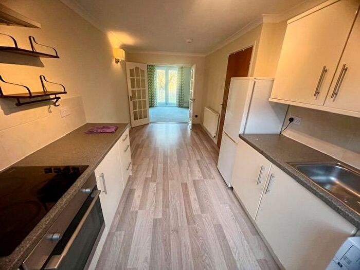 3 Bedroom Town House To Rent In Radyr Court Close, Llandaff, Cardiff, CF5