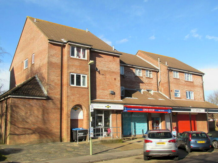 2 Bedroom Apartment To Rent In Greyshott Avenue, PO14