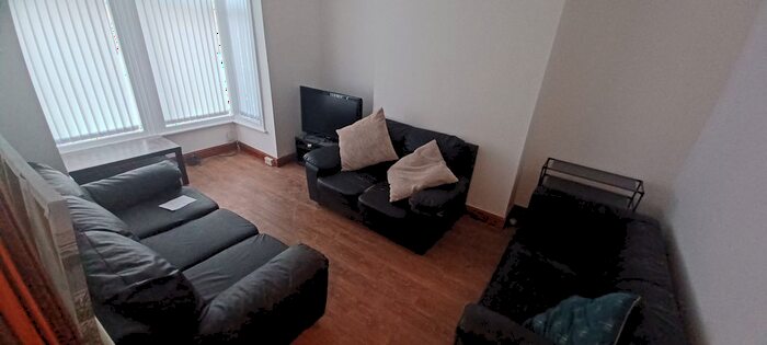 4 Bedroom Terraced House To Rent In Headingley Mount, Leeds, LS6