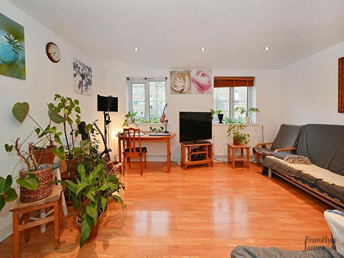 4 Bedroom House For Sale In Mast House Terrace, Isle Of Dogs, E14