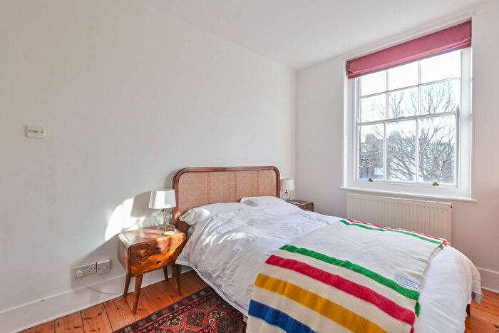 1 Bedroom Flat For Sale In Thornhill Road, Barnsbury, London, N1