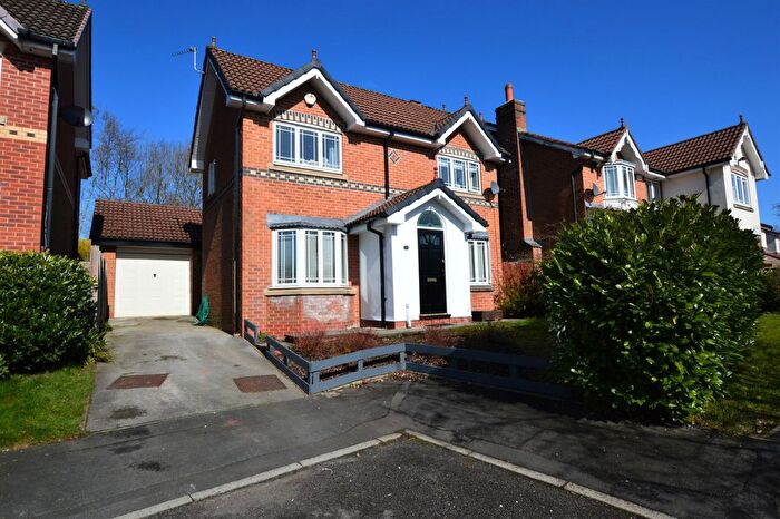 3 Bedroom Detached House To Rent In Amblethorn Drive, Bolton, BL1