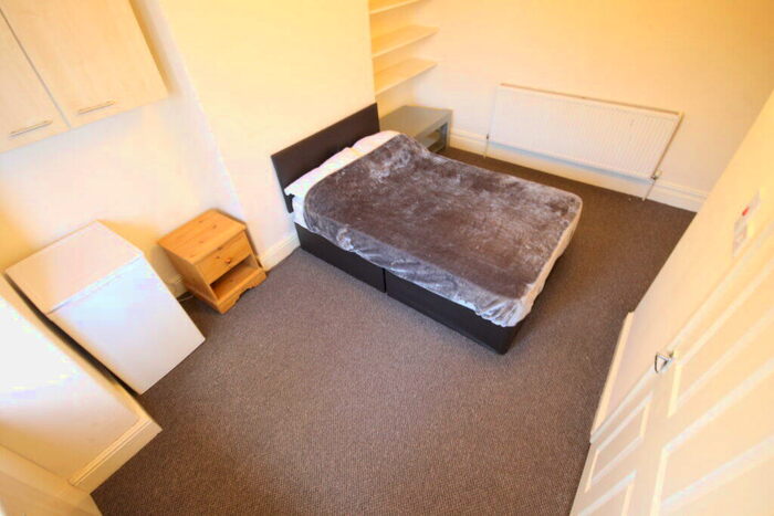 1 Bedroom Flat To Rent In Conference Road, LS12