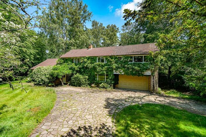 4 Bedroom Detached House For Sale In Oldhill Wood, Studham, LU6