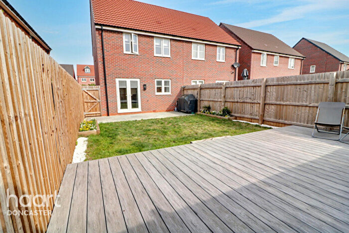 3 Bedroom Semi-Detached House For Sale In Crimson Drive, Hatfield, Doncaster, DN7