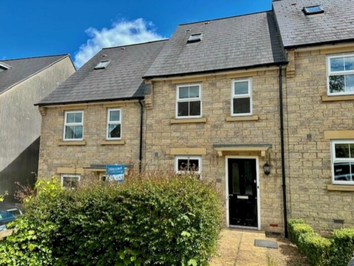 3 Bedroom Town House To Rent In Portway Gardens, Frome, BA11