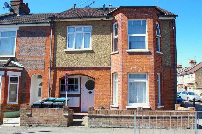 1 Bedroom Flat To Rent In Harwoods Road, Watford, WD18