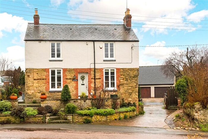 4 Bedroom Detached House For Sale In Northampton Road, Denton, Northamptonshire, NN7