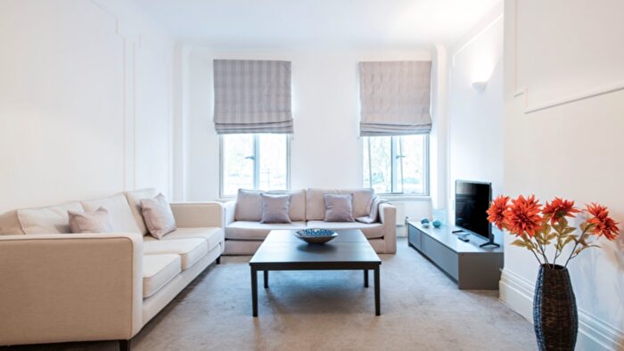 5 Bedroom Flat To Rent In Park Road, London, NW8