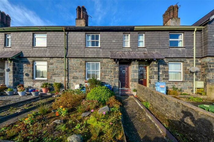 2 Bedroom Terraced House For Sale In Tanrhiw Road, Tregarth, Bangor, Gwynedd, LL57