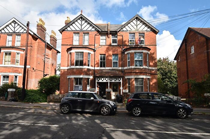 2 Bedroom Flat For Sale In London Road, St Leonards-On-Sea, TN37