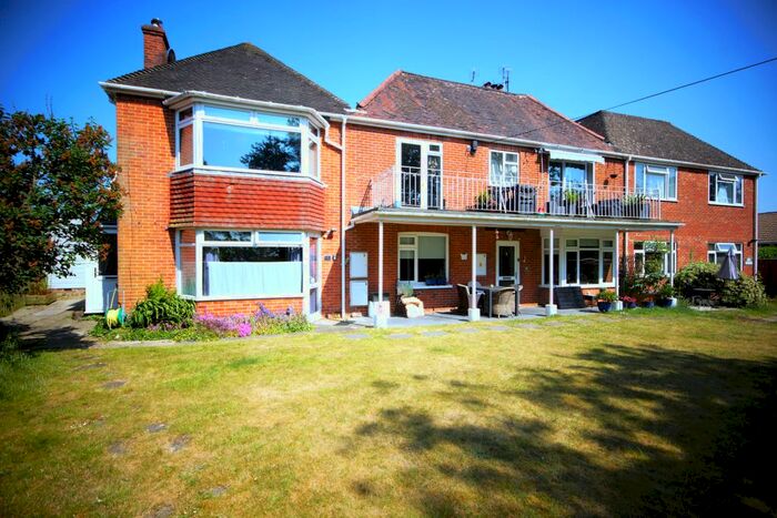 2 Bedroom Maisonette For Sale In Golf Lane, Whitehill, GU35