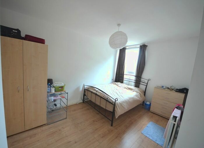 1 Bedroom Maisonette To Rent In Hampson Way, Stockwell, SW8