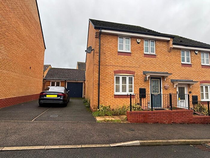 3 Bedroom Semi Detached House For Sale In Sharow Road, Leicester, LE5