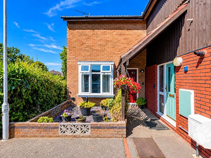 3 Bedroom End Of Terrace House For Sale In Scaldhurst, Pitsea, SS13