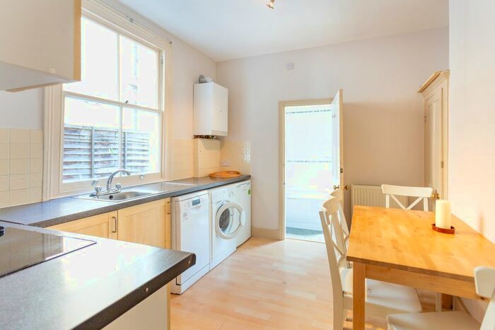 1 Bedroom Flat To Rent In Mafeking Avenue, Brentford, TW8