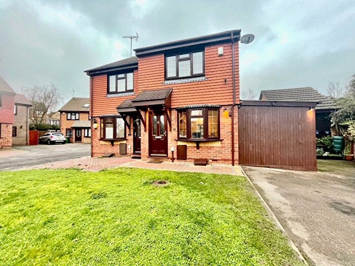 2 Bedroom Semi Detached House For Sale In Ambrose Close, Crayford, Kent, DA1