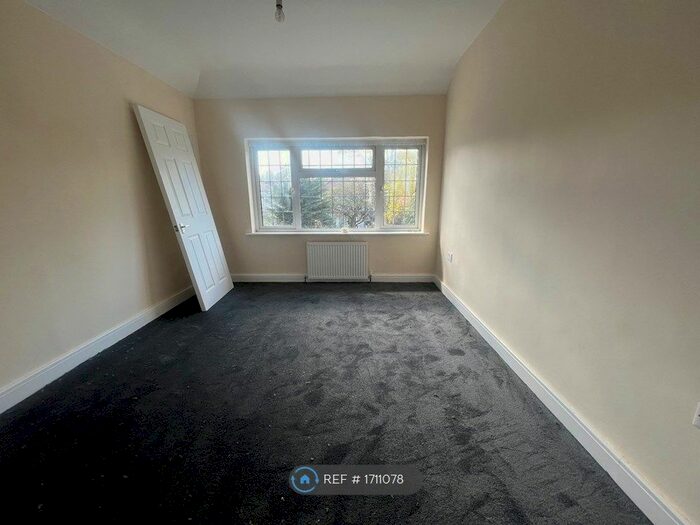 4 Bedroom Maisonette To Rent In Sunningfields Road, London, NW4
