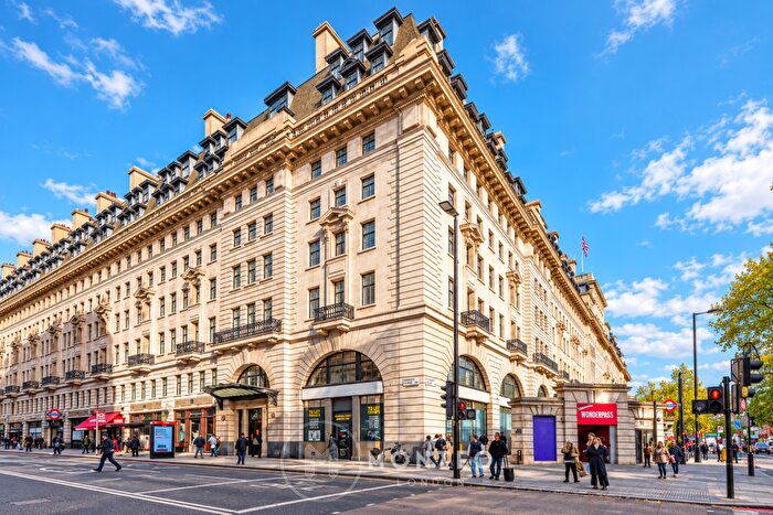 2 Bedroom Flat To Rent In Chiltern Court, Baker Street, City Of Westminster, London, NW1