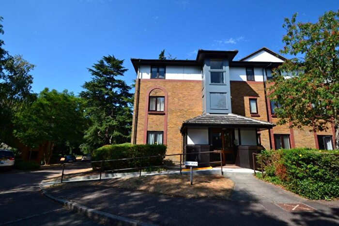 1 Bedroom Flat To Rent In The Knowle, Hoddesdon, Hertfordshire, EN11