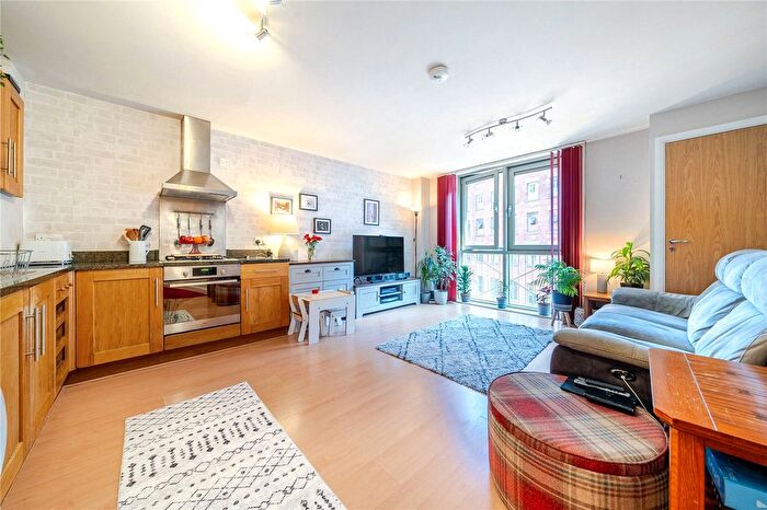 2 Bedroom Flat For Sale In Brook Street, Derby, Derbyshire, DE1