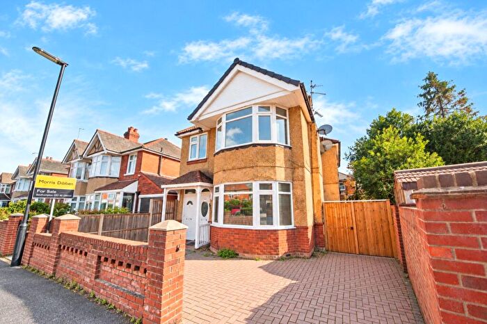 3 Bedroom Flat For Sale In Eastbourne Avenue, Upper Shirley, Southampton, Hampshire, SO15