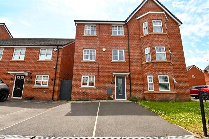 4 Bedroom Semi Detached House For Sale In Plumer Drive, Birkenhead, Wirral, CH41