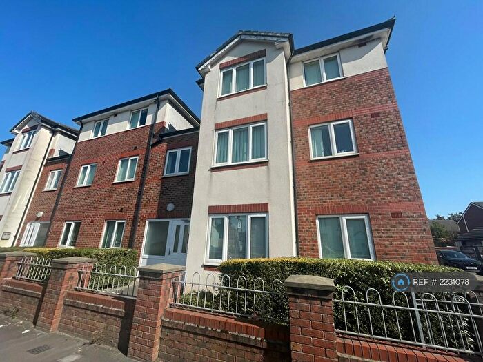 2 Bedroom Flat To Rent In Victoria Place, Worsley, Manchester, M28