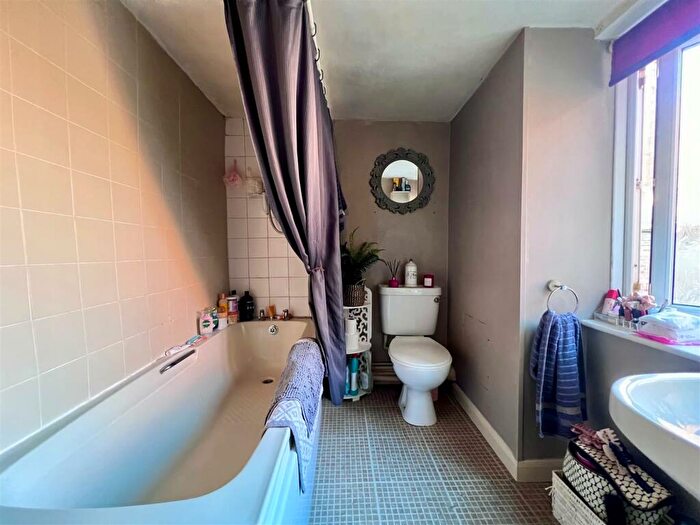 1 Bedroom Flat For Sale In Watling Street East, Towcester, NN12
