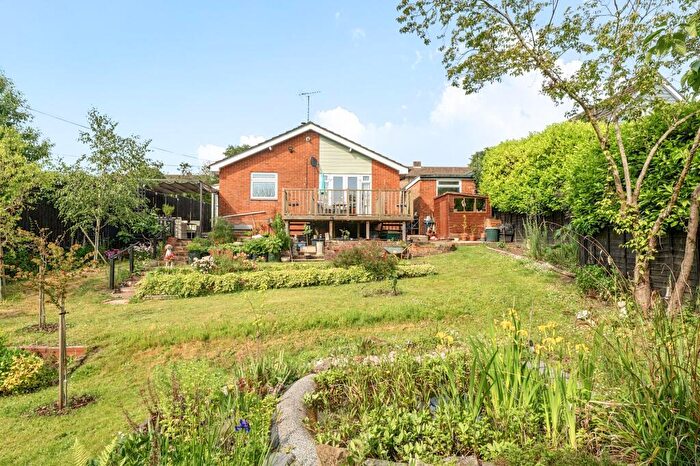 4 Bedroom Detached Bungalow For Sale In Orchard Road, Redlynch, SP5